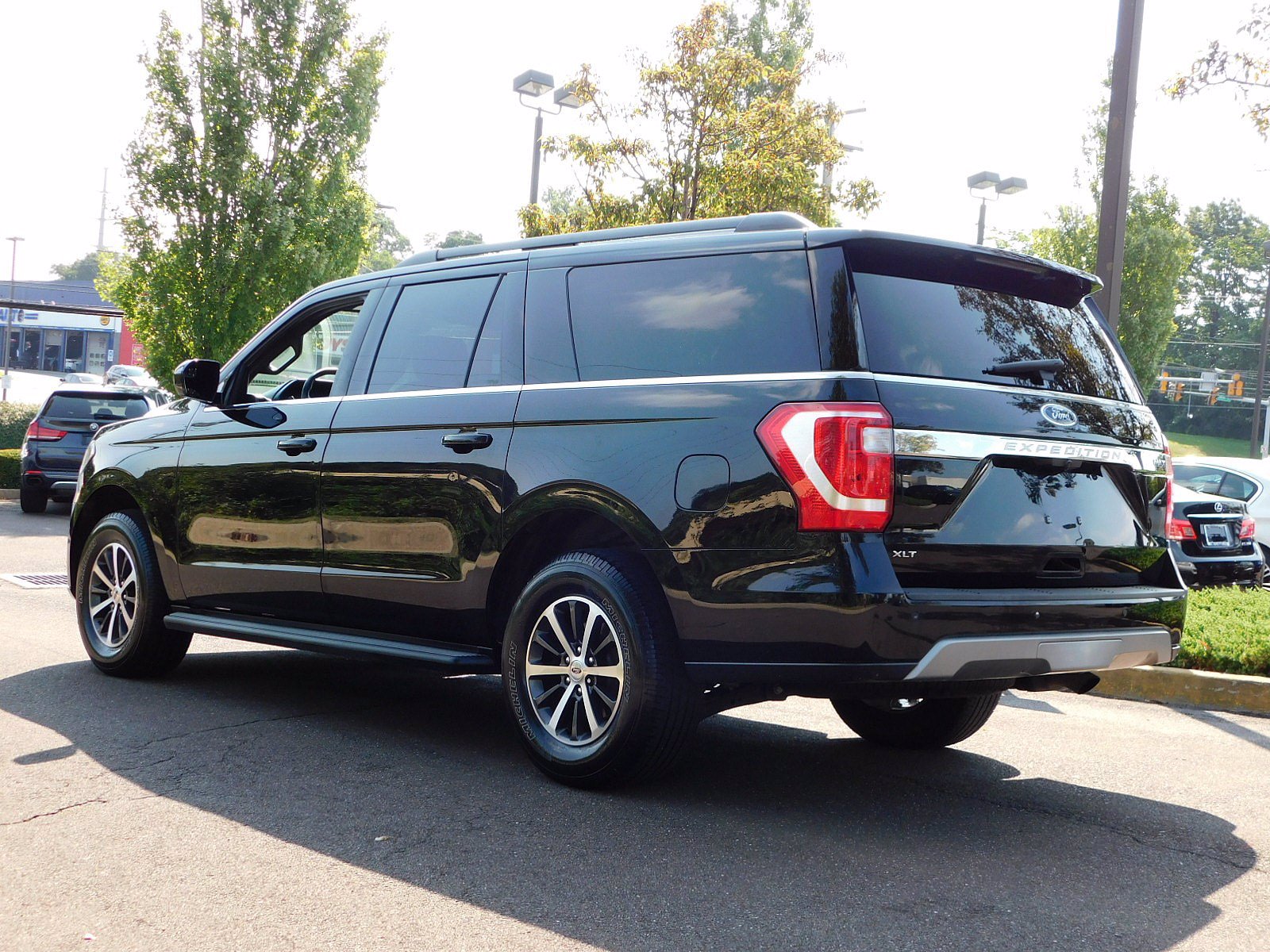 Pre Owned 2019 Ford Expedition Max Xlt 4wd Sport Utility 