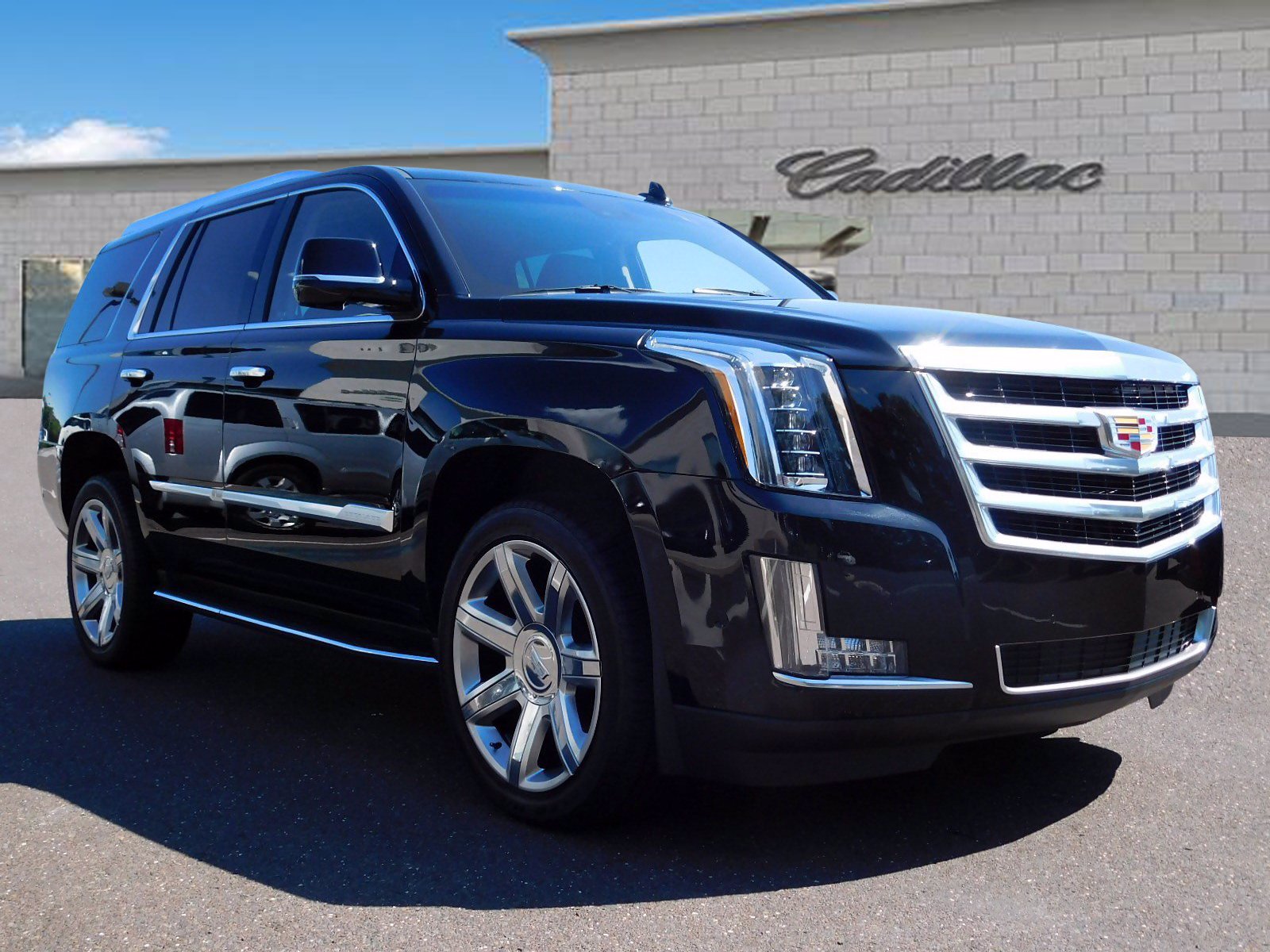 Pre-Owned 2020 Cadillac Escalade Luxury 4WD Sport Utility