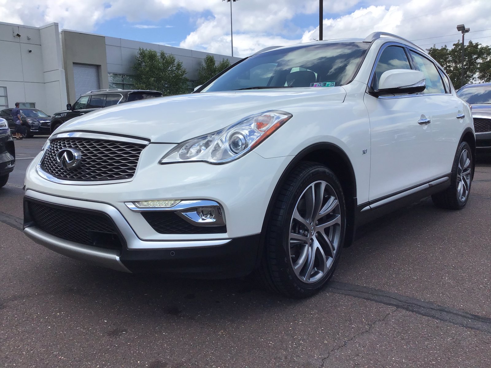 Pre-Owned 2017 INFINITI QX50 Base AWD Sport Utility